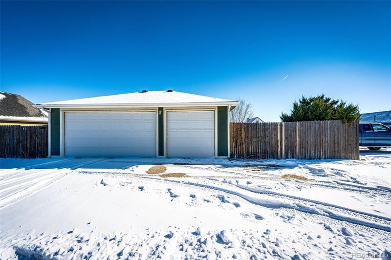 2891 Rose Hill St, Strasburg, CO 80136