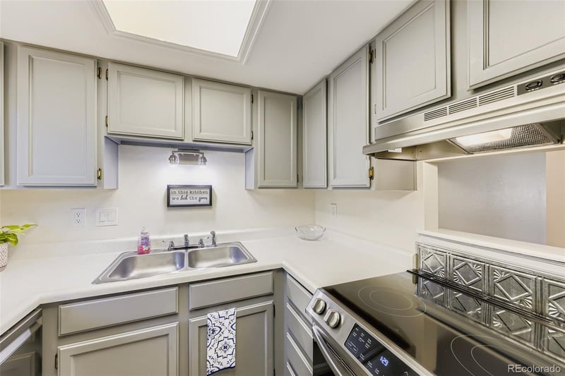 1868 Ammons St #A, Lakewood, CO 80232