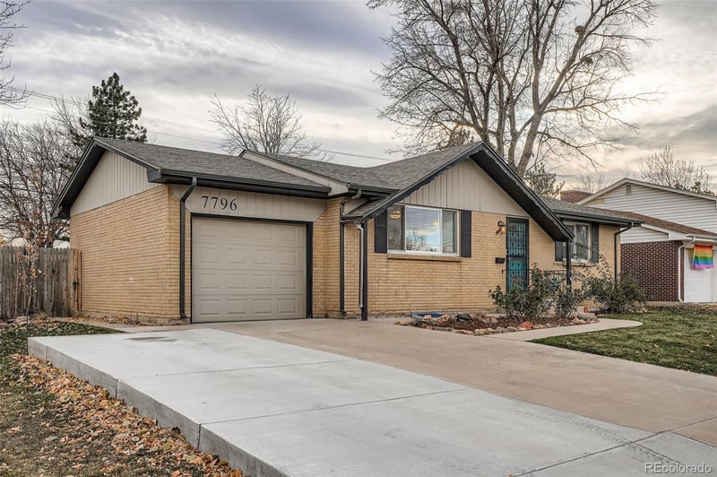 7796 Mexico Pl, Lakewood, CO 80232