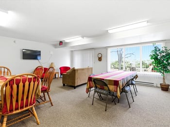 1383 88th Ave #208, Thornton, CO 80260