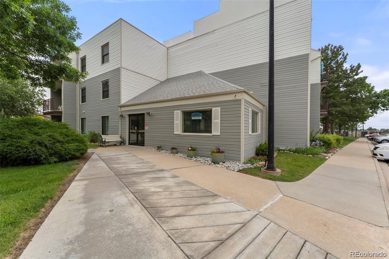1383 W 88th Ave #208, Thornton, CO 80260