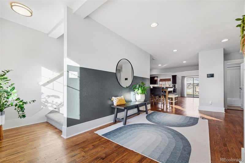 980 Elm St, Denver, CO 80220