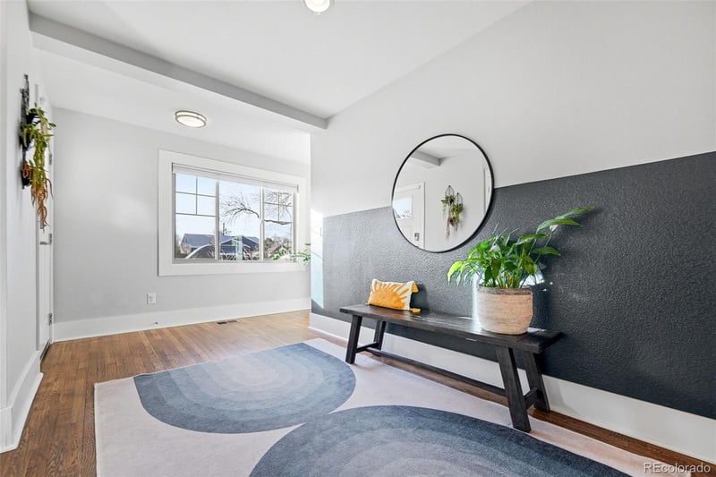 980 Elm St, Denver, CO 80220