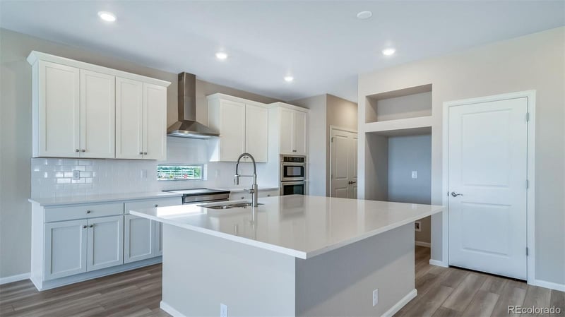 4848 Sicily Ct, Aurora, CO 80019