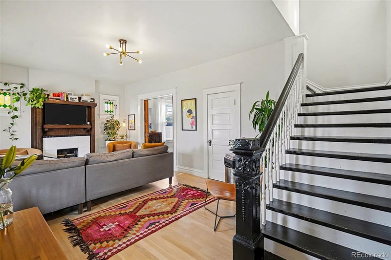 304 Emerson St, Denver, CO 80209