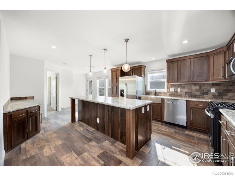 512 Sunset Cliffs Dr, Loveland, CO 80537