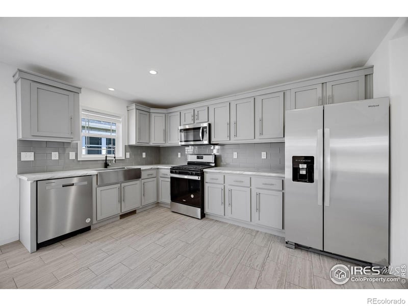 502 Sunset Cliffs Dr, Loveland, CO 80537