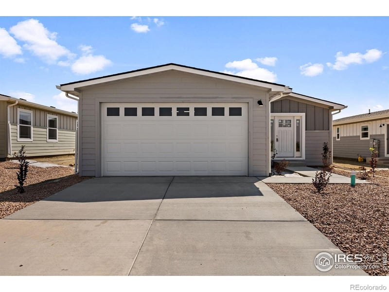542 Sunset Cliffs Dr, Loveland, CO 80537