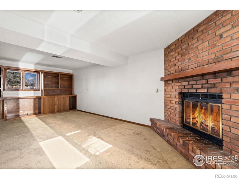 827 Locust St, Windsor, CO 80550