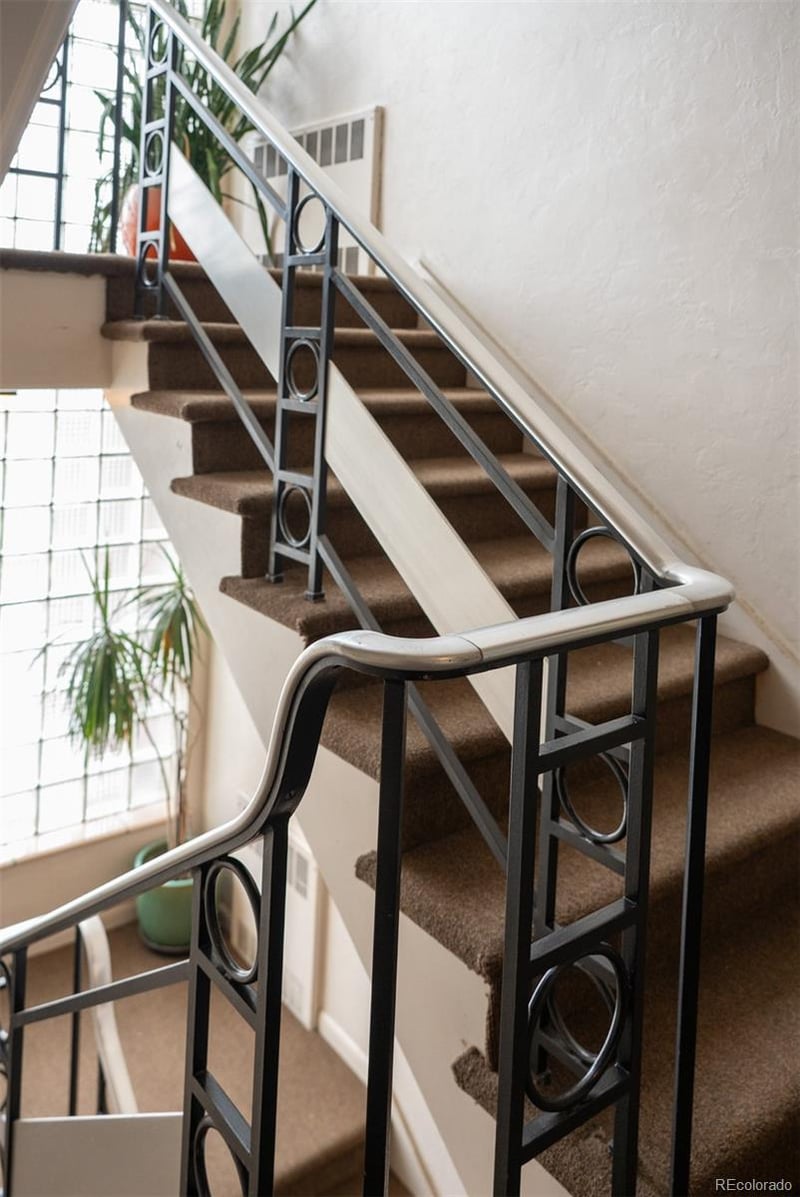 1175 Emerson St #212, Denver, CO 80218