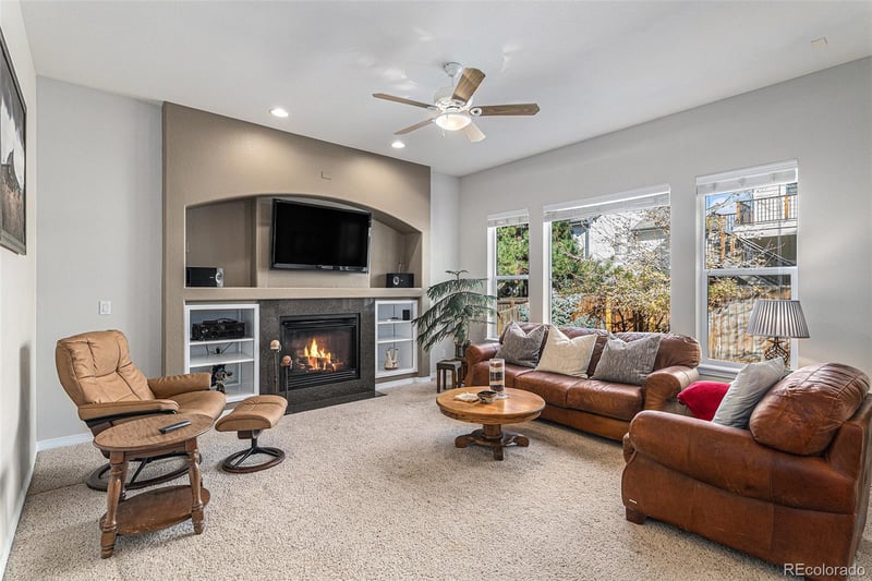 853 Dales Pony Dr, Castle Rock, CO 80104