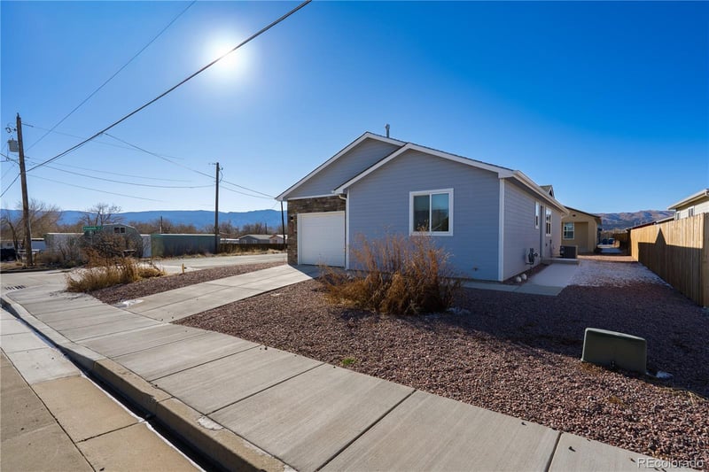 821 Raynolds Ave, Canon City, CO 81212