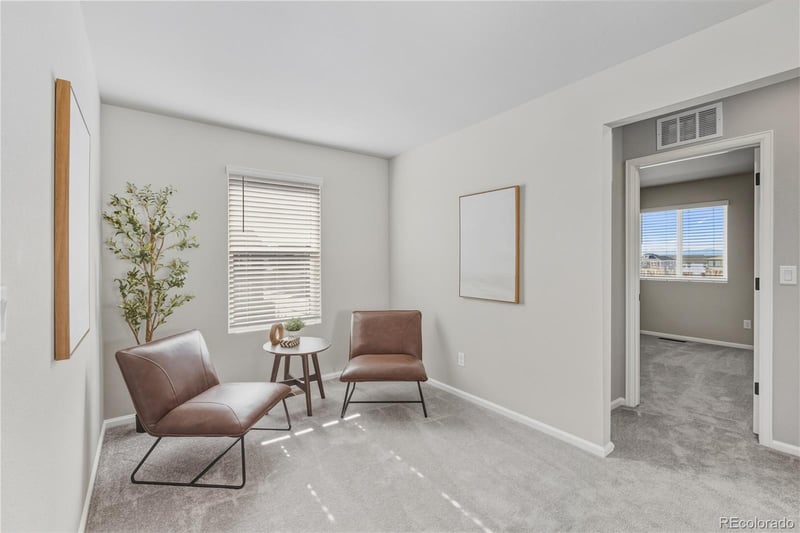 21041 63rd Dr, Aurora, CO 80019