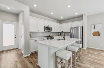 21041 63rd Dr, Aurora, CO 80019