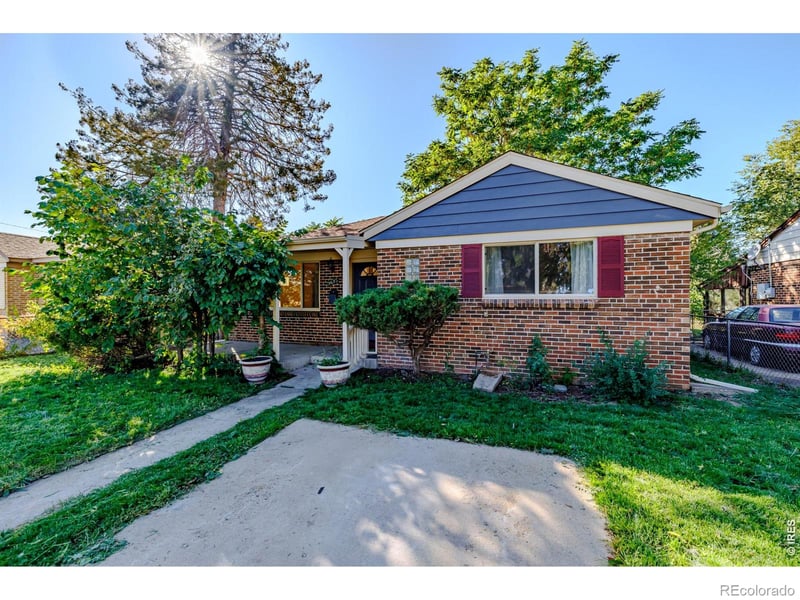 2675 Pontiac St, Denver, CO 80207