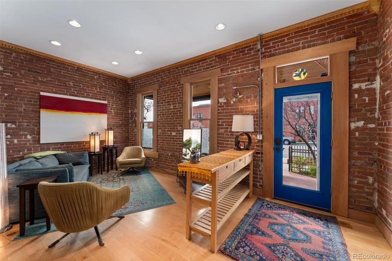 3313 Curtis St, Denver, CO 80205