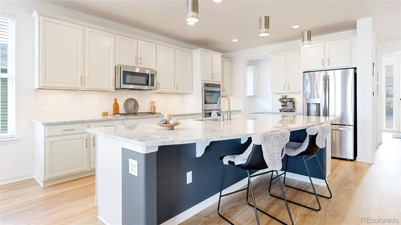 19561 59th Ave, Golden, CO 80403