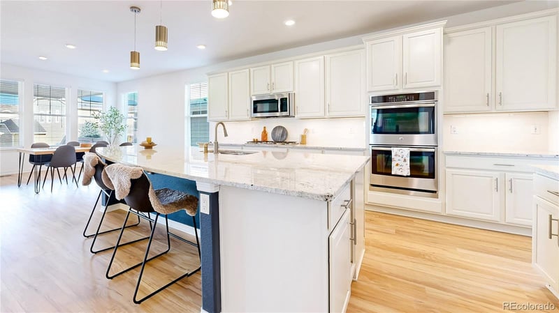 19561 W 59th Ave, Golden, CO 80403