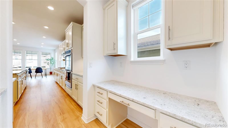 19561 W 59th Ave, Golden, CO 80403