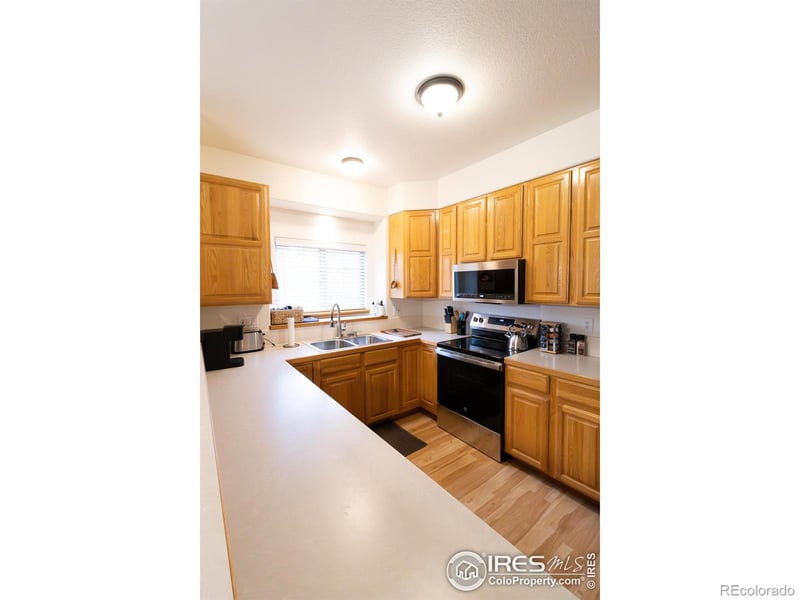 1605 Hoffman Dr, Loveland, CO 80538
