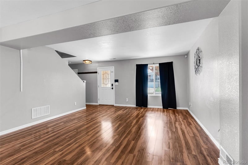 5043 Thrush Dr, Pueblo, CO 81008