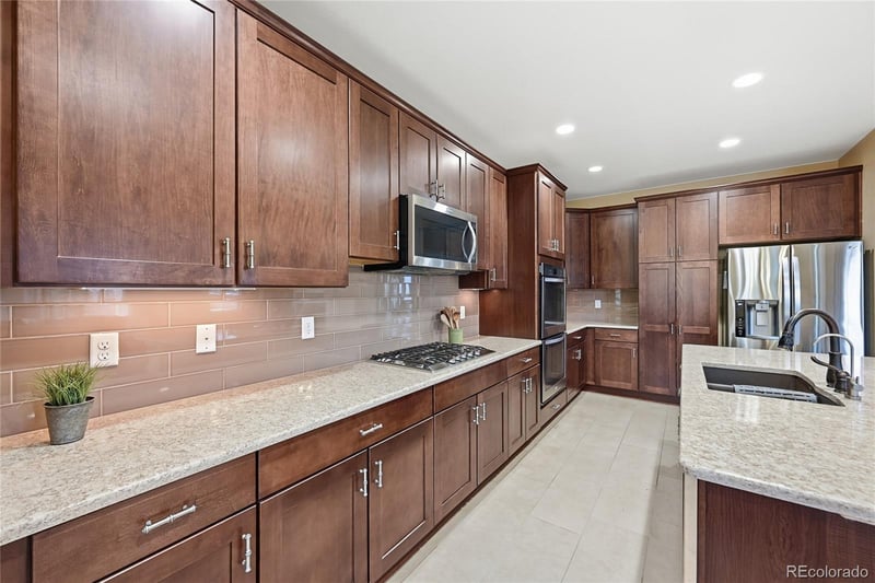 9500 Pendio Ct, Highlands Ranch, CO 80126