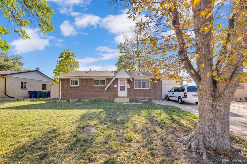 12446 Alaska Pl, Aurora, CO 80012
