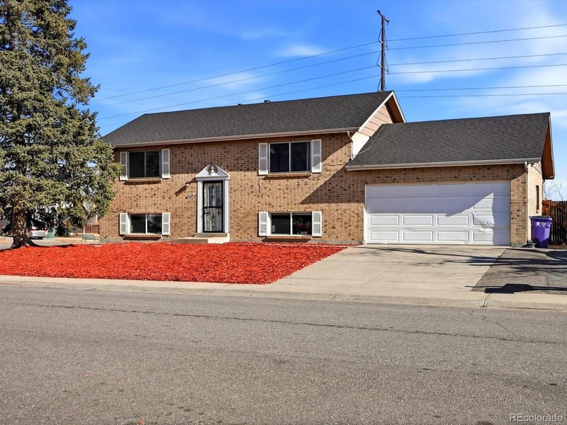 5528 Granby St, Denver, CO 80239