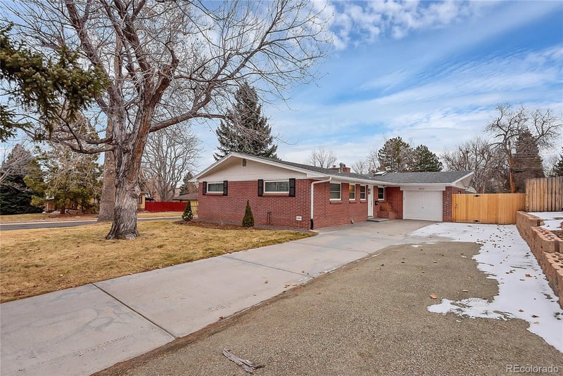 6710 Foresthill St, Littleton, CO 80120