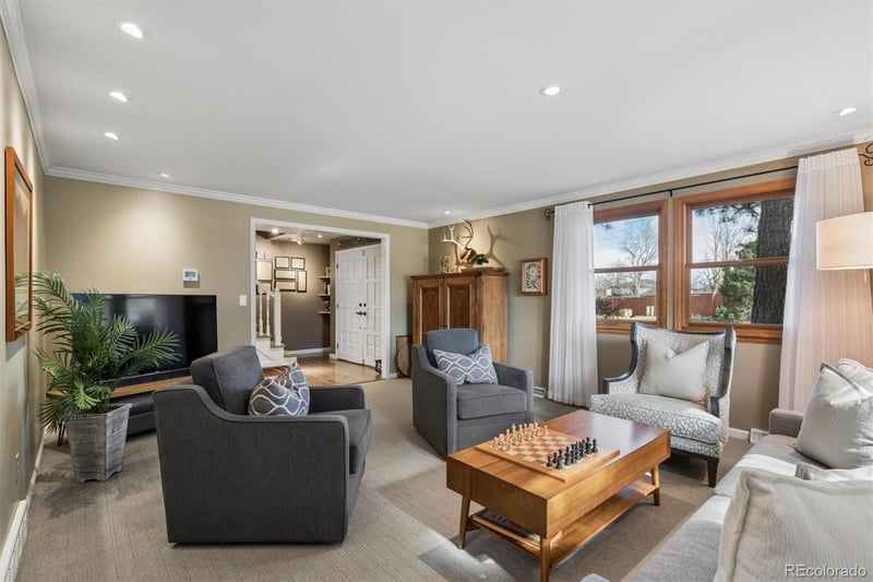 6277 S Locust St, Centennial, CO 80111