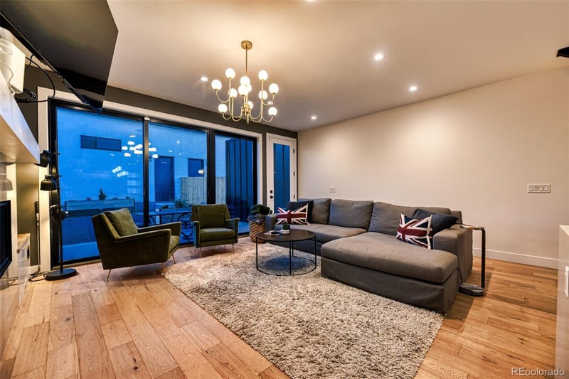 2526 Lincoln St, Denver, CO 80210