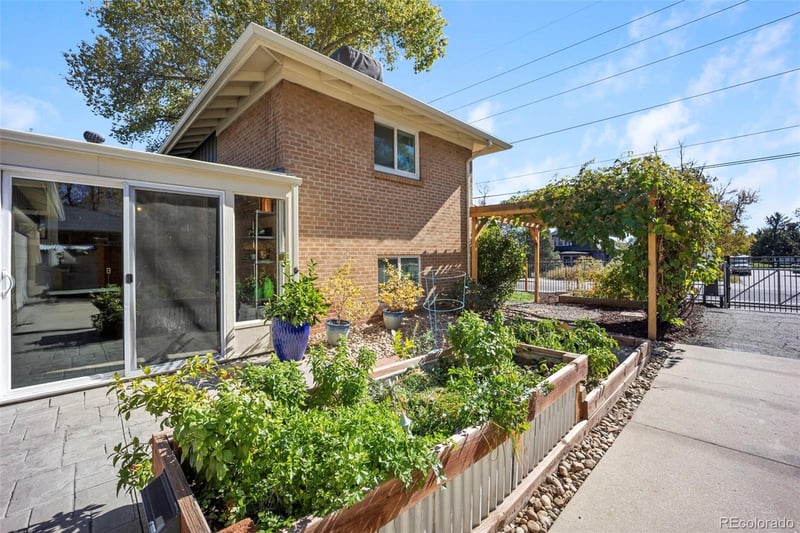 2605 Reed Ct, Wheat Ridge, CO 80033