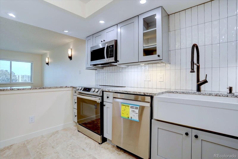 14001 Marina Dr #411, Aurora, CO 80014