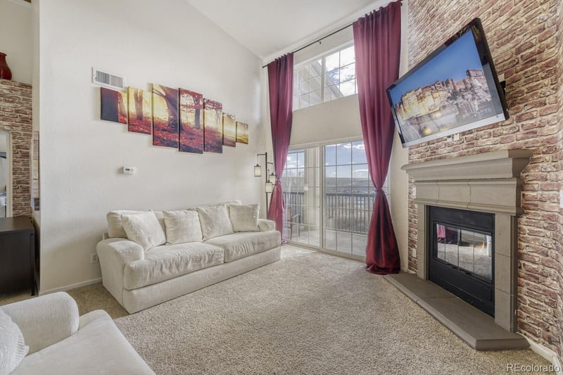 9481 Mansfield Ave #303, Aurora, CO 80014