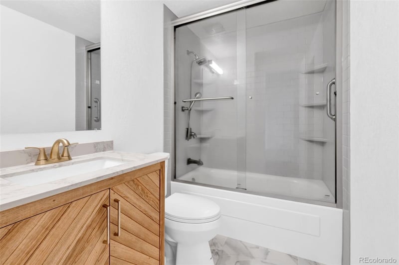 236 Jefferson Dr, Bennett, CO 80102