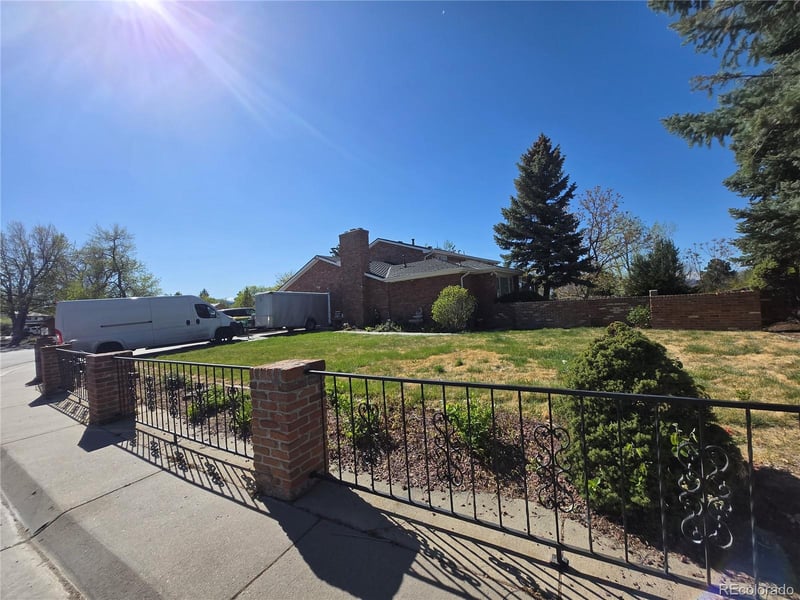 3040 Oak St, Lakewood, CO 80215