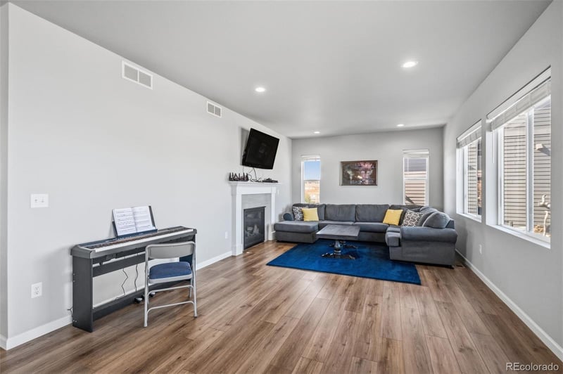 6563 117th Ct, Thornton, CO 80233