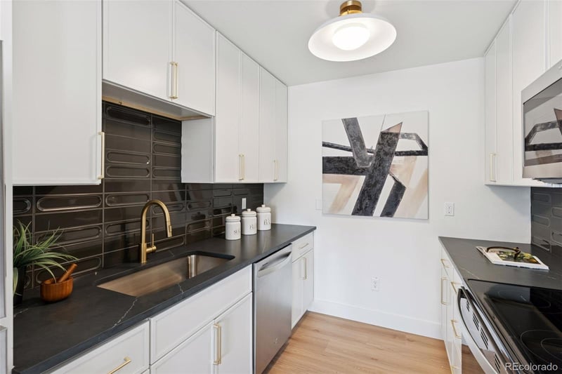 1484 Lake Ave, Littleton, CO 80120