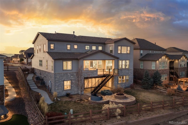 8272 Langdale Way, Aurora, CO 80016