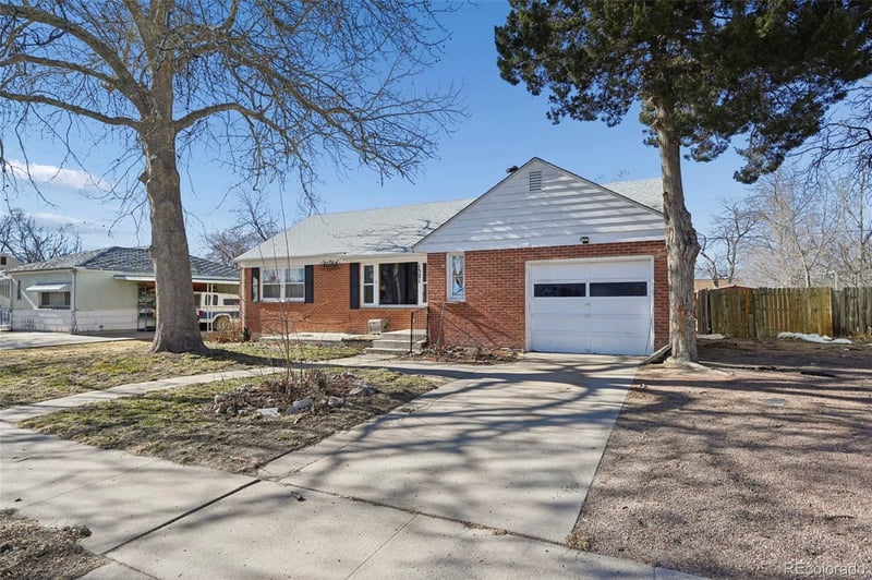 1521 Alexander Cir, Pueblo, CO 81001