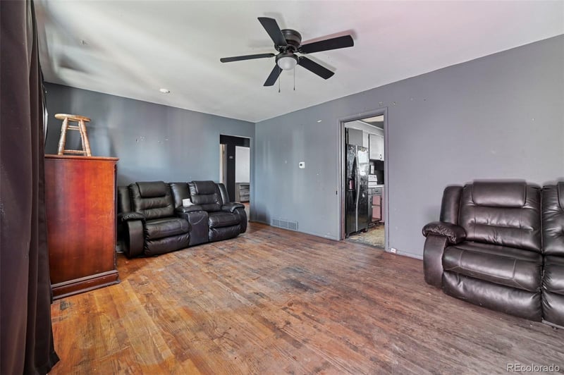 1521 Alexander Cir, Pueblo, CO 81001