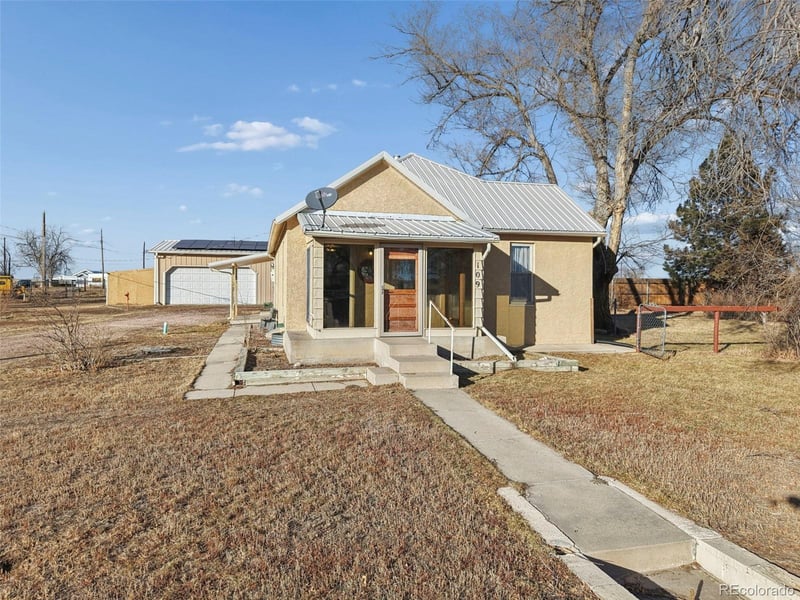 109 2nd St, Ramah, CO 80832