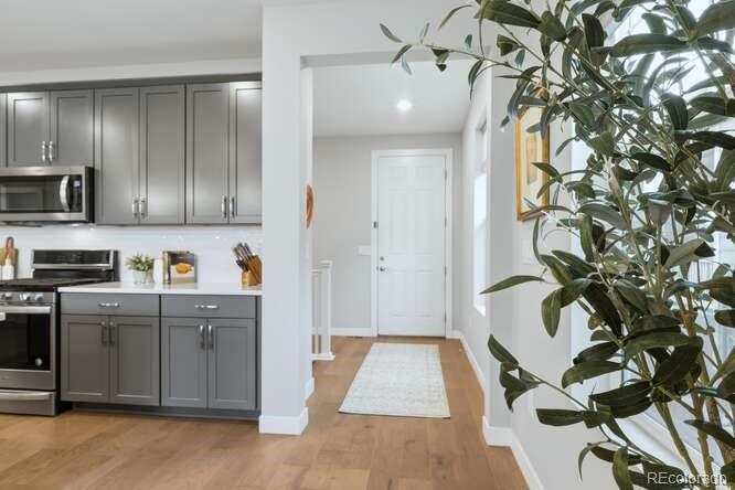 1925 Canyonpoint Ln, Castle Pines, CO 80108