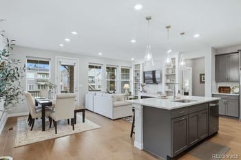 1925 Canyonpoint Ln, Castle Pines, CO 80108