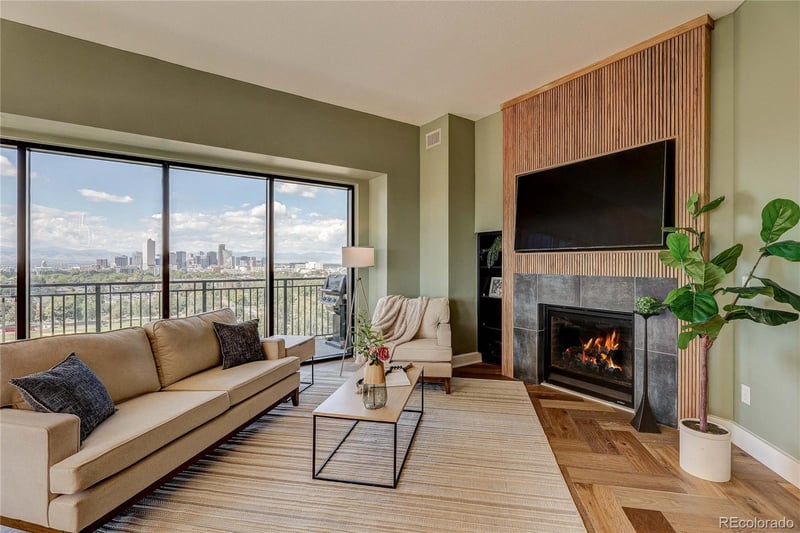 2990 17th Ave #1401, Denver, CO 80206