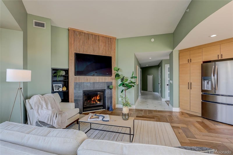 2990 17th Ave #1401, Denver, CO 80206