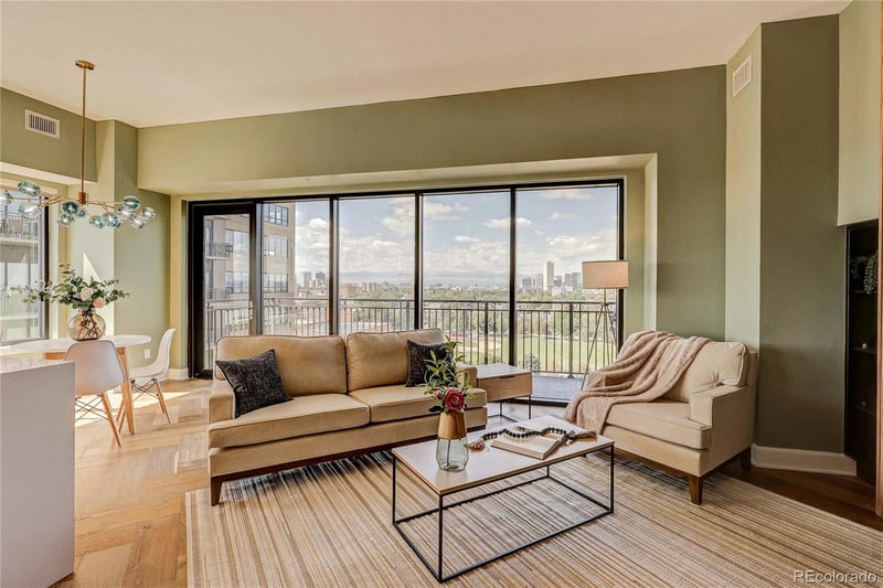 2990 17th Ave #1401, Denver, CO 80206