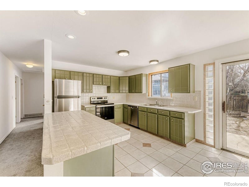 1104 Hera Ct, Lafayette, CO 80026