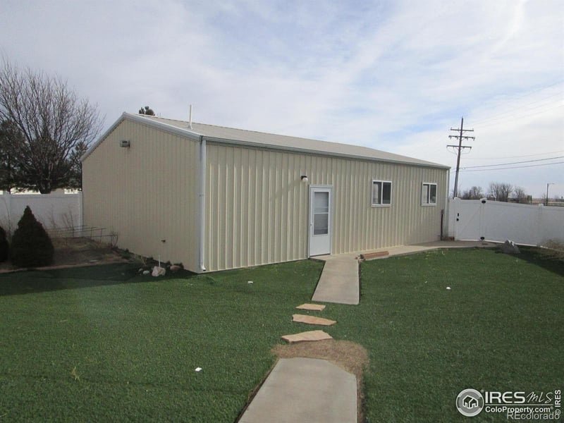 18 S Cedar Cir E, Burlington, CO 80807