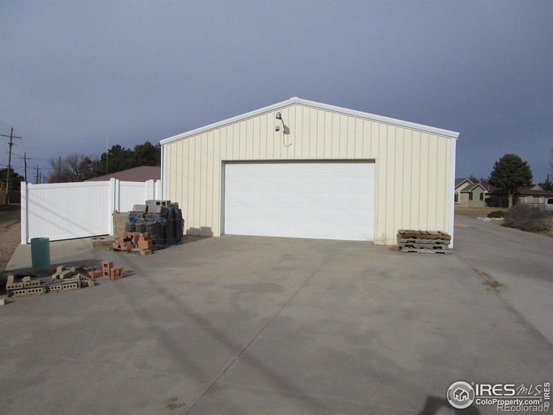 18 S Cedar Cir E, Burlington, CO 80807